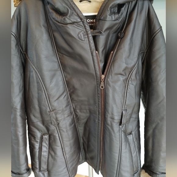 Vintage Wilsons Leather jacket with faux fur lining and hood - Picture 8 of 15